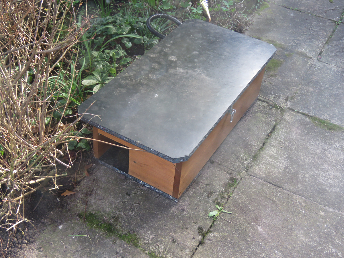 Hedgepig Feeder left side view